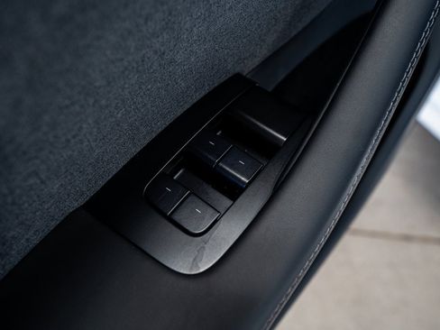 Used 2025 Tesla Model 3 Long Range image 27