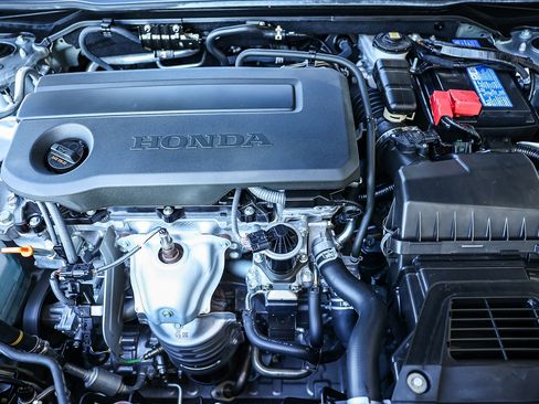 Used 2025 Honda Civic Sport image 34