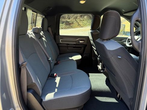 Used 2022 RAM 3500 Big Horn w/ Level C Equiment Group image 18