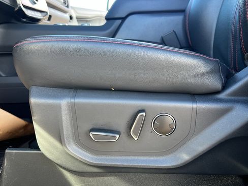 Used 2024 Ford Expedition Max Limited image 18