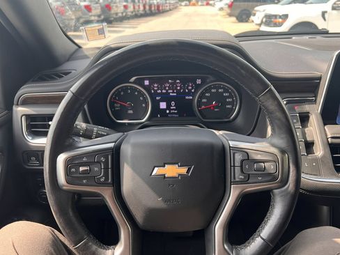Used 2021 Chevrolet Suburban Premier AWD/4WD image 27
