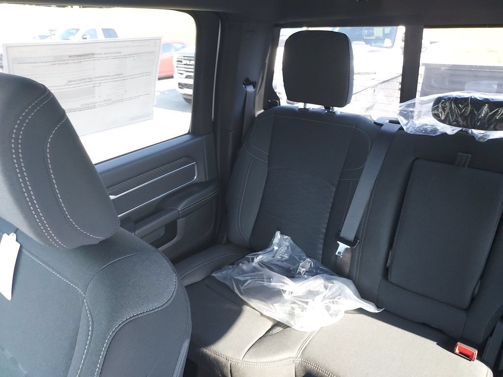 New 2026 RAM 3500 Big Horn AWD/4WD image 12