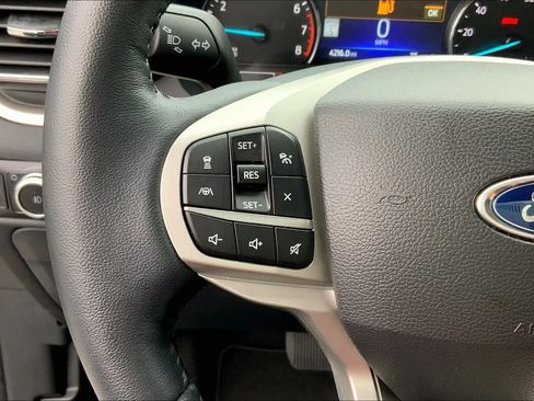 Used 2022 Ford Explorer XLT w/ Equipment Group 202A RWD image 25