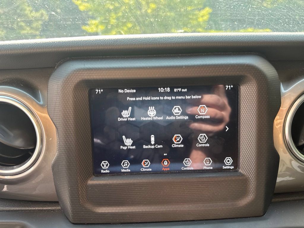 Used 2020 Jeep Wrangler Unlimited Sahara w/ Cold Weather Group AWD/4WD image 17