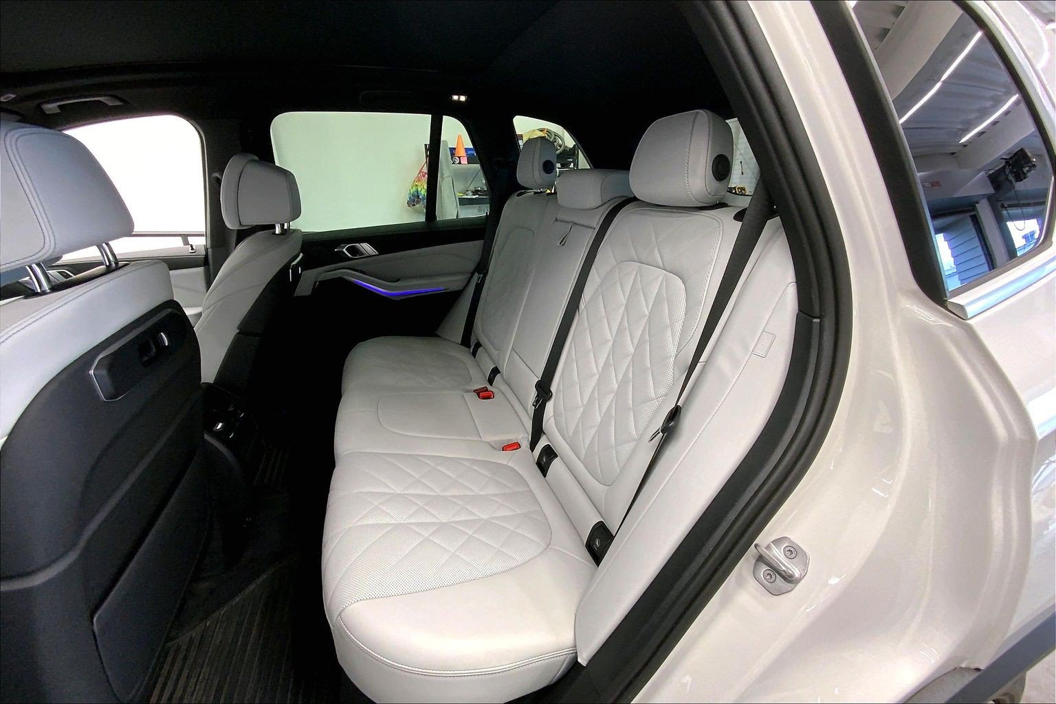 Used 2024 BMW X5 xDrive40i w/ Premium Package AWD/4WD image 24