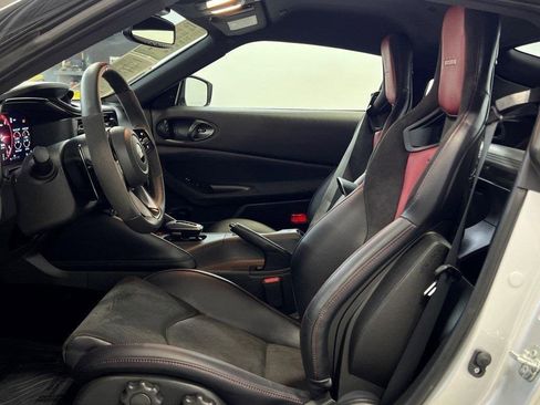 Used 2024 Nissan Z NISMO w/ Floor Mat Package image 18