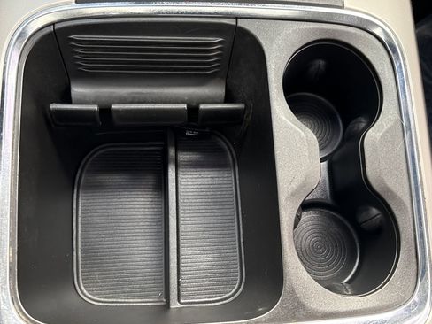 Used 2016 RAM 2500 Laramie w/ Convenience Group image 26