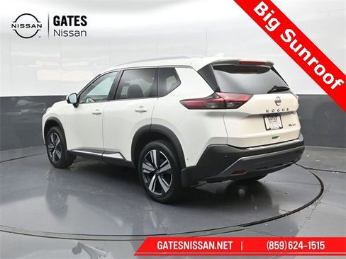 Used 2023 Nissan Rogue SL w/ SL Premium Package image 8