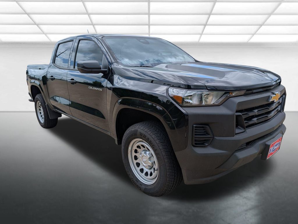 New 2026 Chevrolet Colorado W/T w/ Advanced Trailering Package AWD/4WD image 1