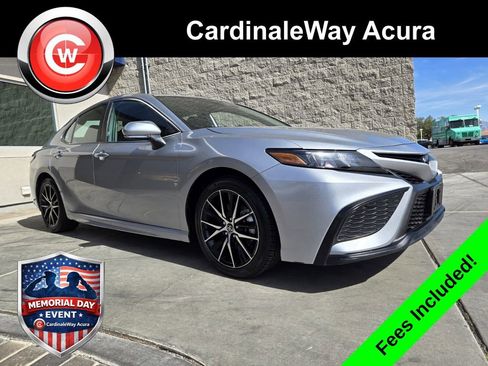Used 2024 Toyota Camry SE FWD image 1