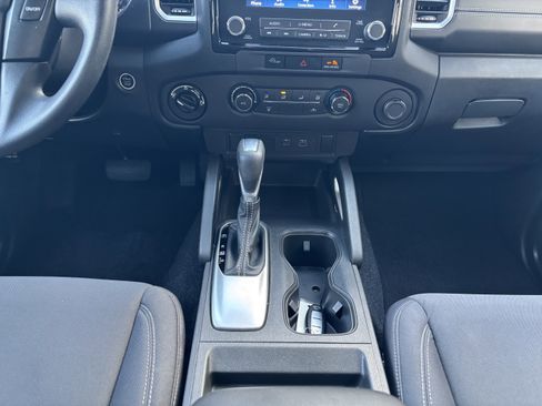 Used 2024 Nissan Frontier SV AWD/4WD image 20