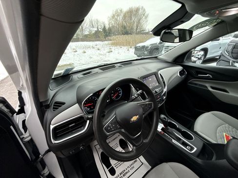 Certified 2020 Chevrolet Equinox LS w/ LS Convenience Package image 16