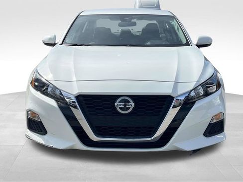 Used 2022 Nissan Altima 2.5 S image 2