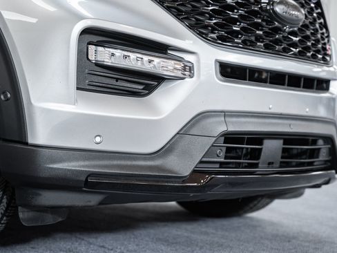 Used 2020 Ford Explorer ST w/ ST Street Pack image 13