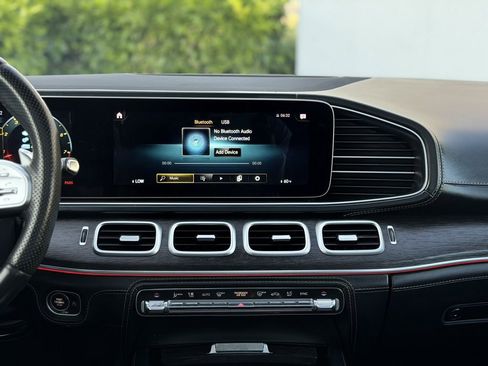 Used 2021 Mercedes-Benz GLS 63 AMG 4MATIC image 28