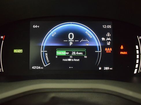 Used 2025 Toyota Camry SE image 17