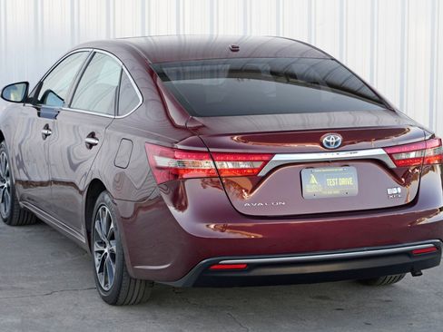 Used 2018 Toyota Avalon XLE Premium image 51