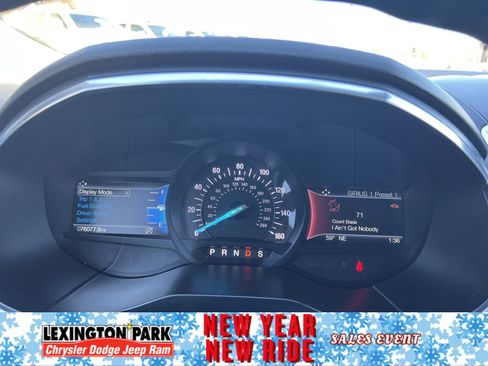 Used 2019 Ford Edge Titanium image 17