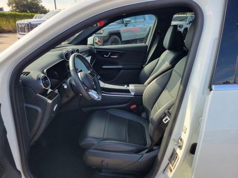 Used 2024 Mercedes-Benz GLC 300 w/ Winter Package image 11