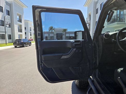 Used 2017 Jeep Wrangler Unlimited Sport w/ Quick Order Package 24S AWD/4WD image 33