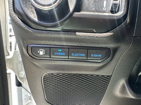 Used 2023 Jeep Wrangler Unlimited Sahara w/ Cold Weather Group AWD/4WD image 19