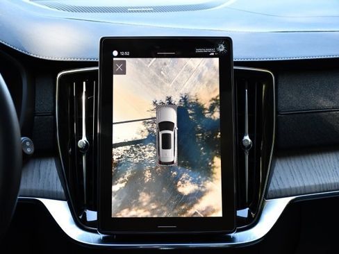 New 2026 Volvo XC90 B5 Ultra image 24