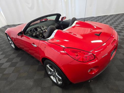 Used 2009 Pontiac Solstice GXP w/ Club Sport Package image 13
