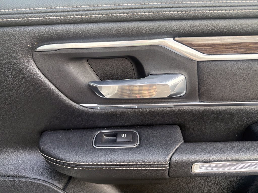 Used 2020 RAM 1500 Laramie AWD/4WD image 26