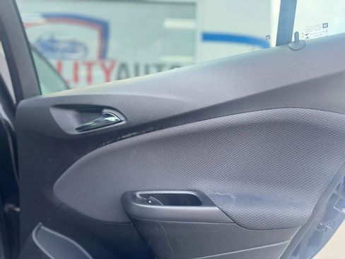 Used 2019 Chevrolet Cruze LT w/ Convenience Package image 43