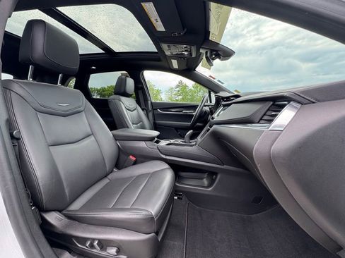 Certified 2023 Cadillac XT5 Premium Luxury FWD image 30