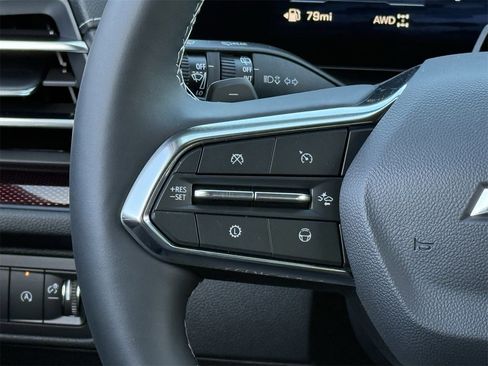 New 2026 Chevrolet Traverse Z71 w/ Enhanced Driving Package image 12