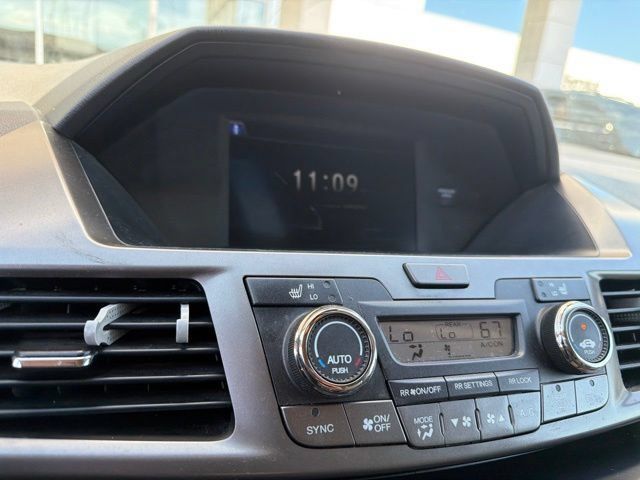 Used 2016 Honda Odyssey Touring Elite image 14