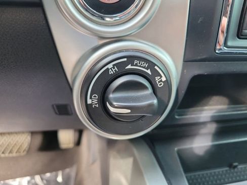 Used 2017 Nissan Titan PRO-4X AWD/4WD image 21