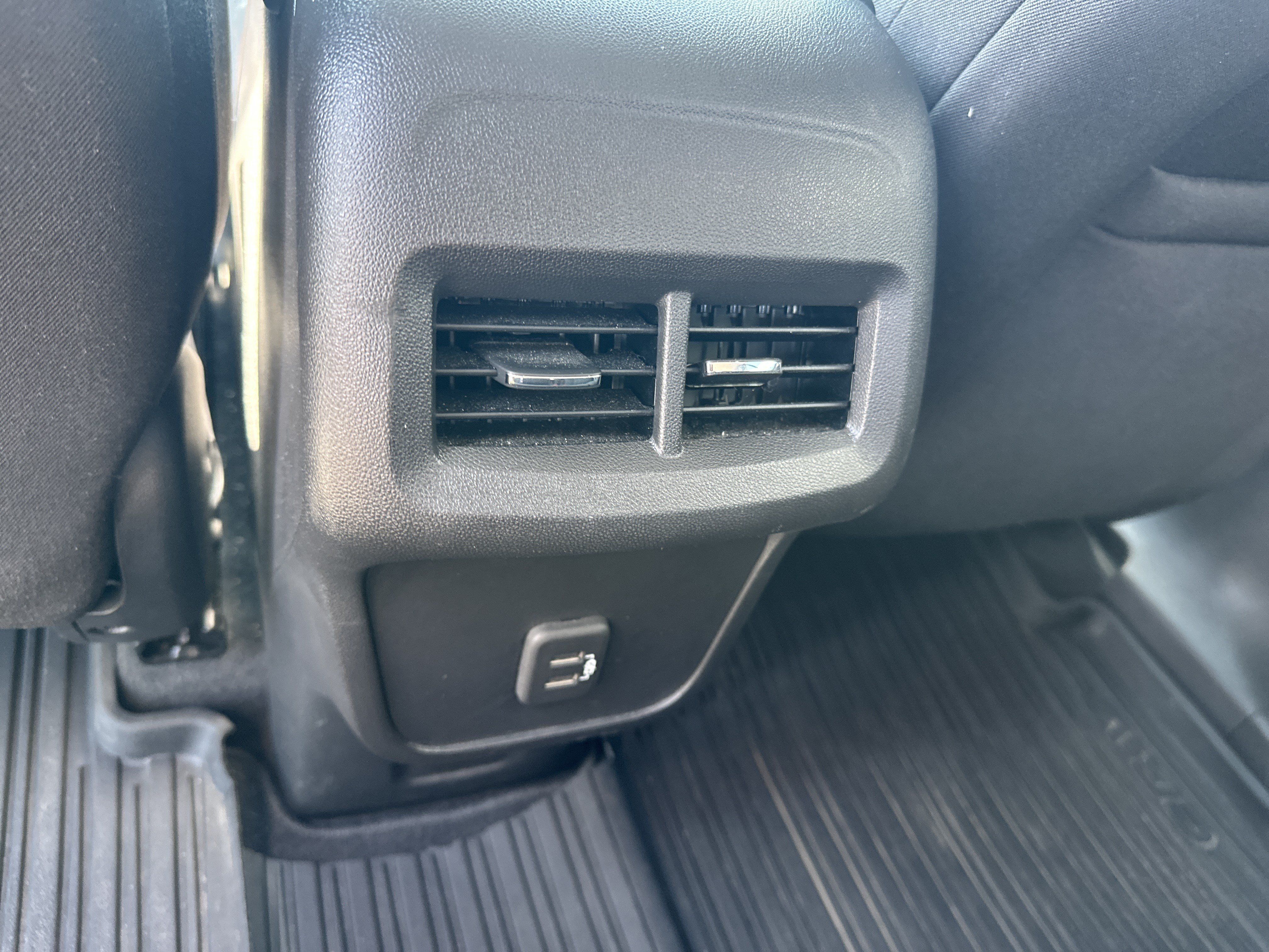 Used 2024 Chevrolet Equinox LT AWD/4WD image 28