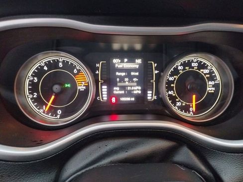 Used 2018 Jeep Cherokee Latitude Plus image 17