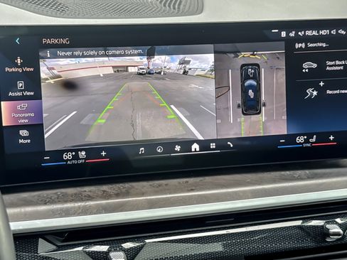 Used 2024 BMW X7 xDrive40i w/ M Sport Package image 20