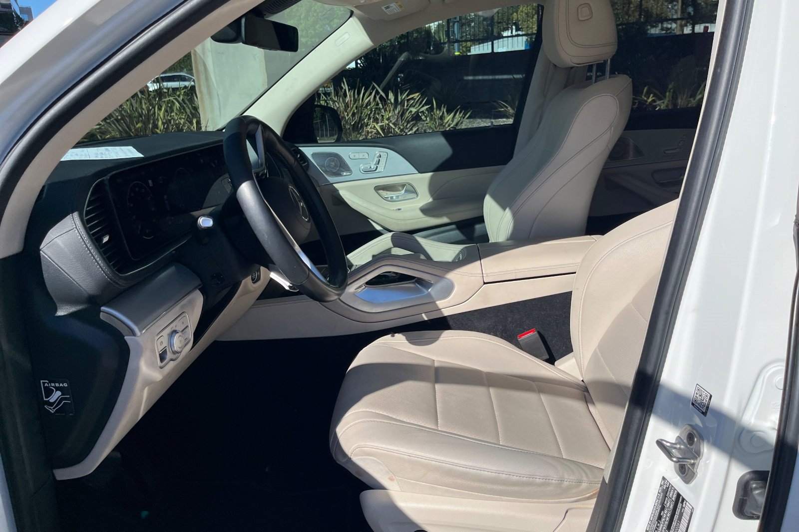 Used 2024 Mercedes-Benz GLS 450 4MATIC image 3