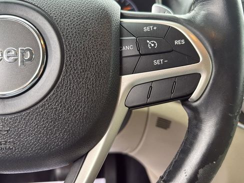 Used 2014 Jeep Grand Cherokee Limited image 14