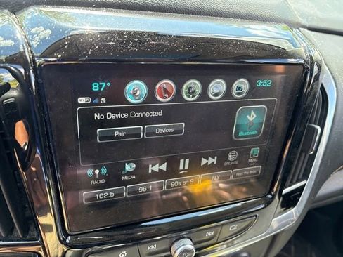Used 2019 Chevrolet Traverse RS w/ LPO, Floor Liner Package AWD/4WD image 15