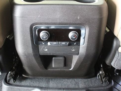 Used 2021 Chevrolet Tahoe Premier RWD image 23