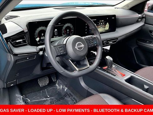 Certified 2025 Nissan Kicks SR image 16