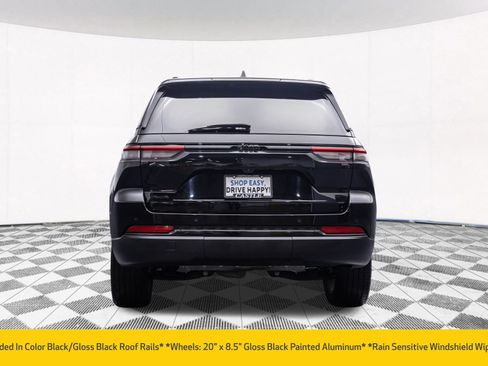 Used 2023 Jeep Grand Cherokee Altitude AWD/4WD image 11