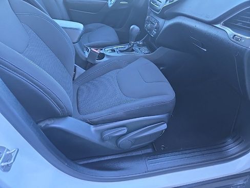 Used 2021 Jeep Cherokee Latitude image 73