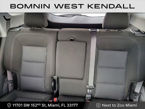 Used 2024 GMC Terrain SLE image 11