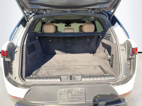 Used 2024 Land Rover Range Rover Sport SE image 13