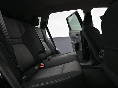 Used 2025 Nissan Rogue SV FWD image 21
