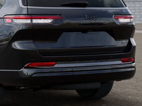 New 2026 Jeep Grand Cherokee L Summit AWD/4WD image 13