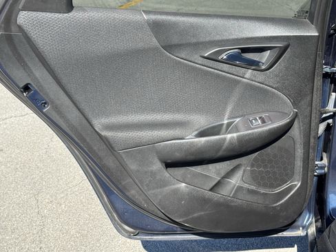 Used 2022 Chevrolet Malibu LT image 32