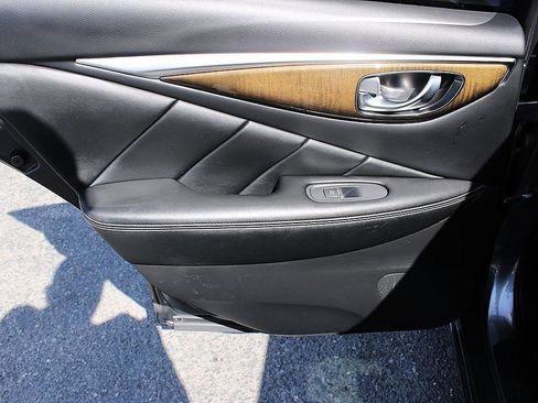 Used 2018 INFINITI Q50 Luxe w/ Essential Package (2.0T Luxe) image 15