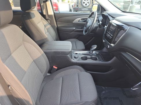 Used 2021 Chevrolet Traverse LS AWD/4WD image 10
